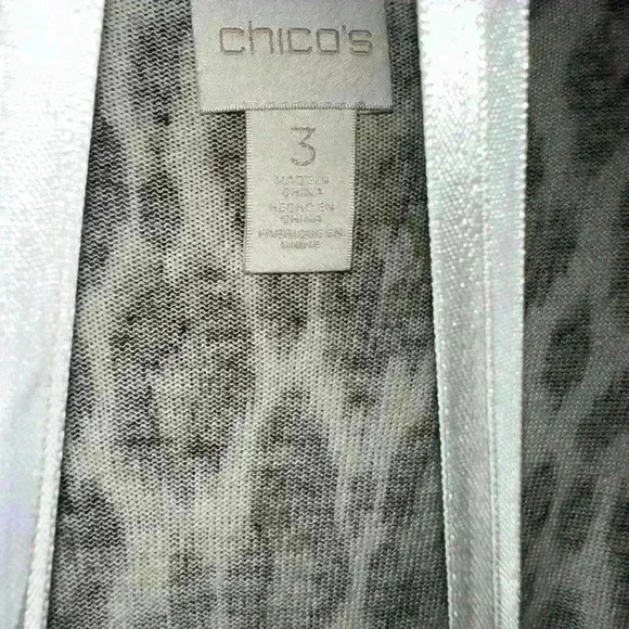 Chicos Leopard Print Cardigan Sweater Size 3 Brown Tan - Picture 5 of 6